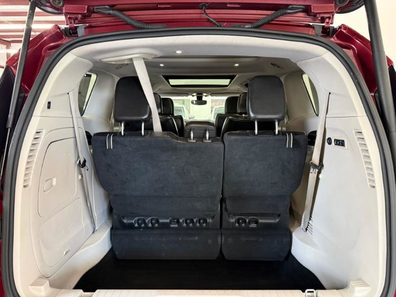 Used 2019 Chrysler Pacifica Limited FWD image 30