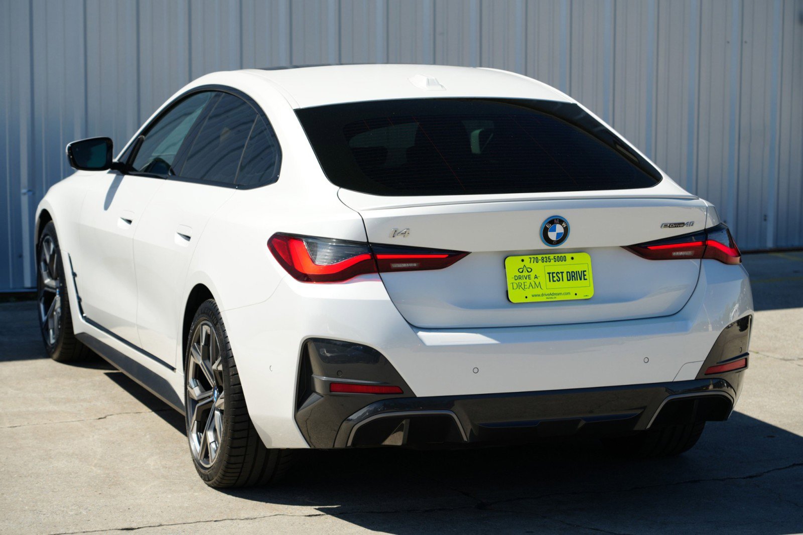 Used 2022 BMW i4 eDrive40 w/ M Sport Package image 53