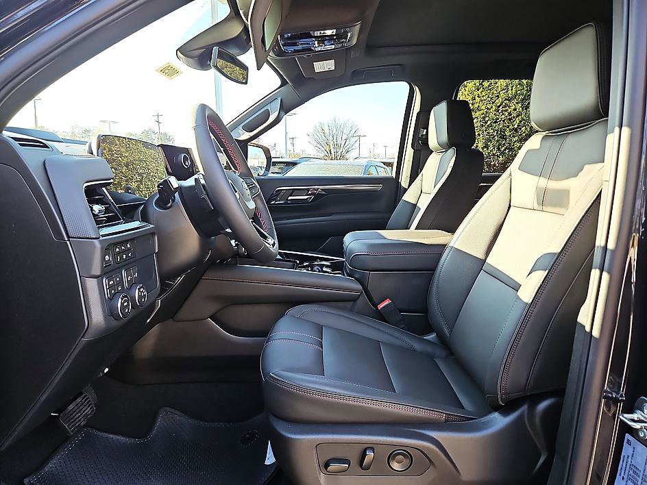 New 2026 Chevrolet Suburban RST w/ RST Capability Package AWD/4WD image 9