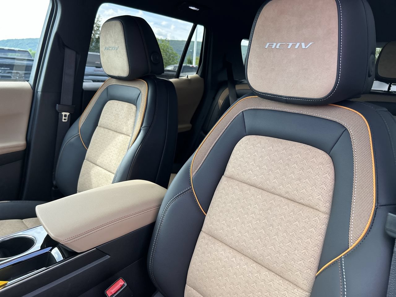 New 2027 Chevrolet Equinox ACTIV w/ Safety and Technology Package AWD/4WD image 23