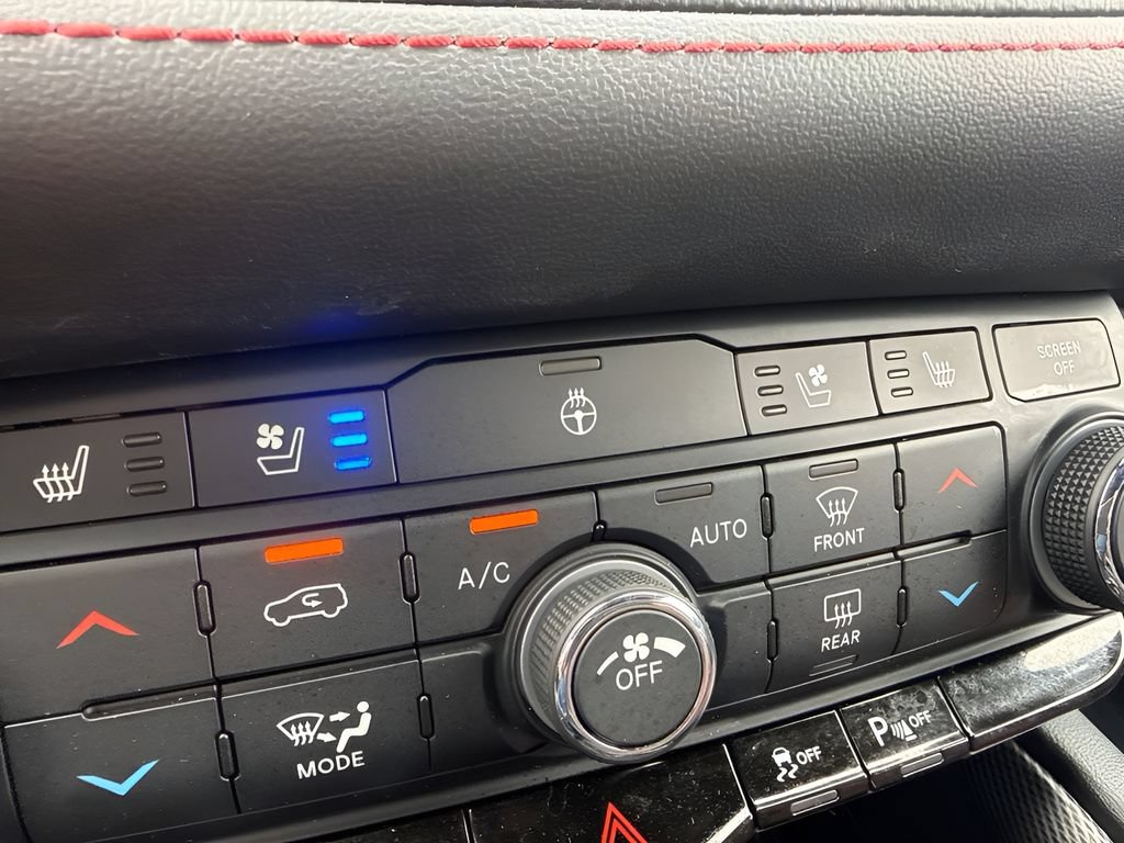 Used 2025 Dodge Durango R/T AWD/4WD image 13