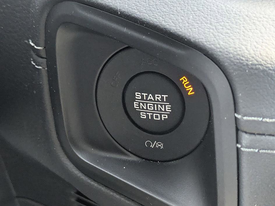 Used 2024 Jeep Gladiator Mojave w/ Safety Group image 27