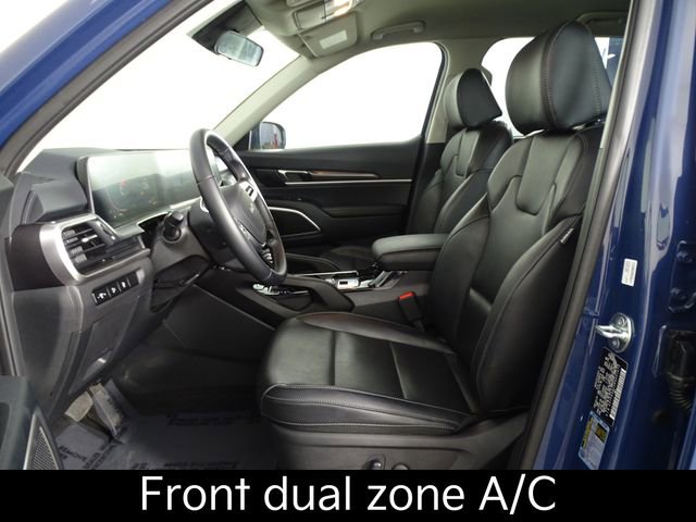 Used 2024 Kia Telluride S image 10