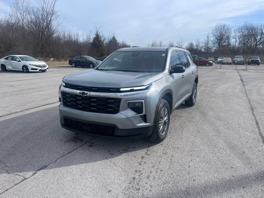 Used 2025 Chevrolet Traverse LT w/ LPO, Floor Liner Package