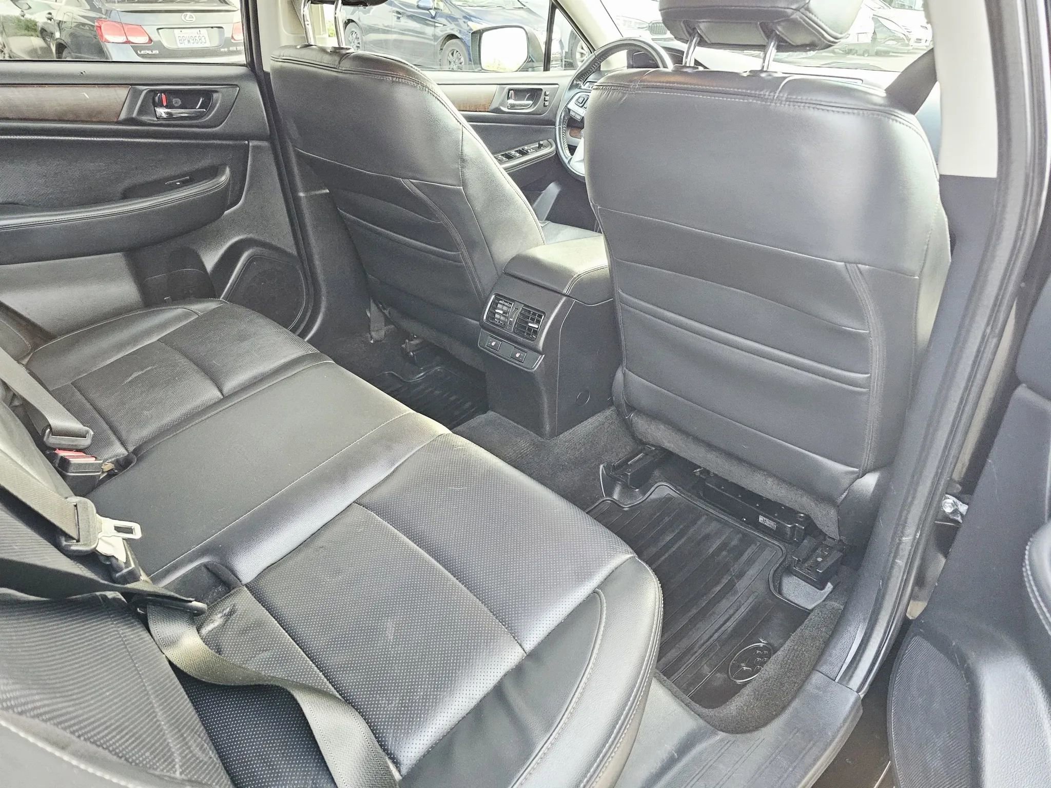 Used 2015 Subaru Outback 2.5i Limited image 12