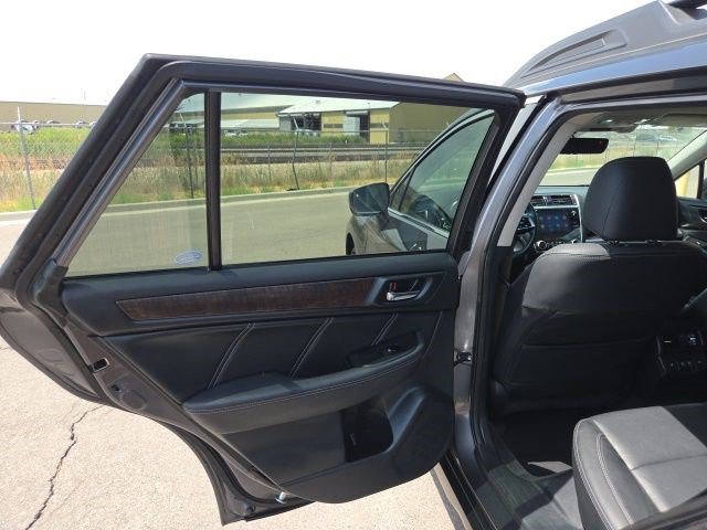 Used 2019 Subaru Outback 3.6R Limited AWD/4WD image 13