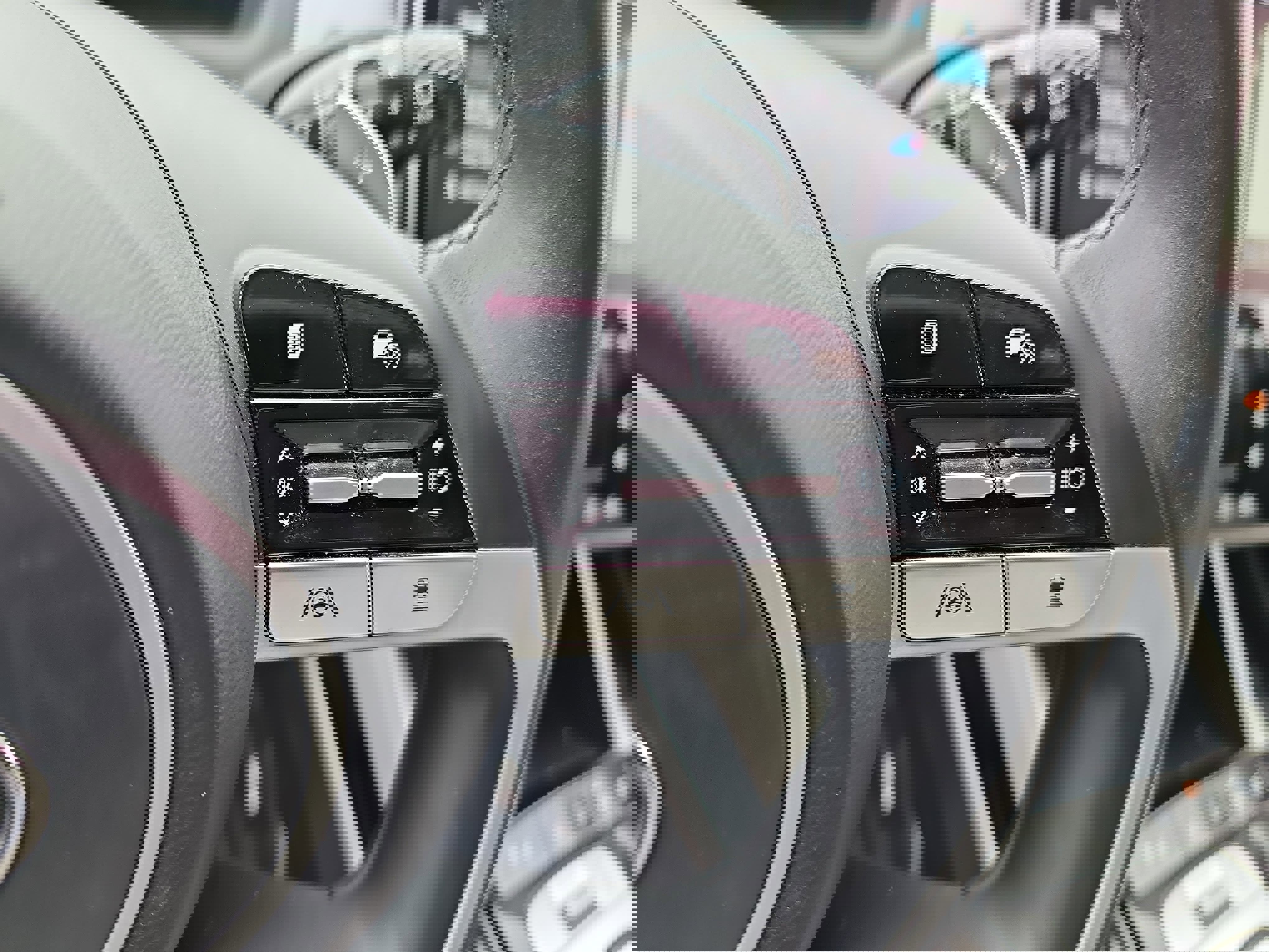 Used 2024 Hyundai Tucson Limited image 18