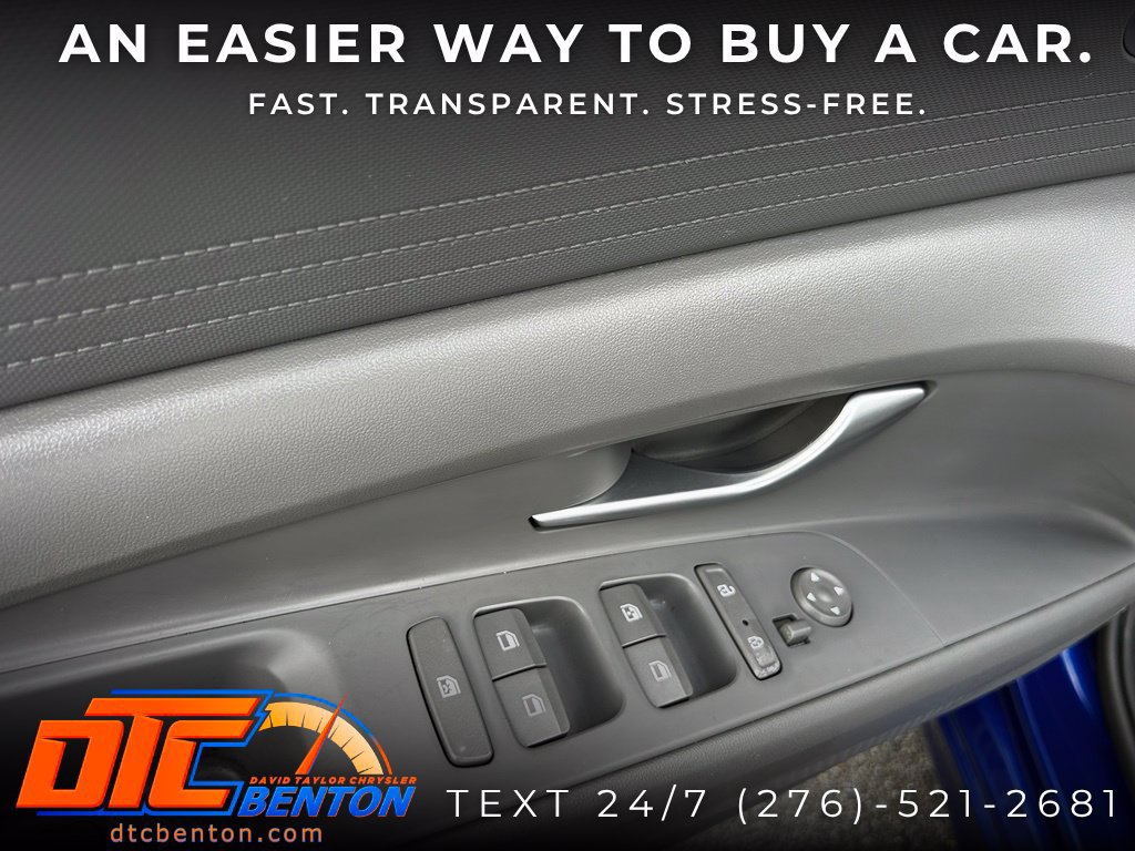 Used 2023 Hyundai Elantra SEL FWD image 12