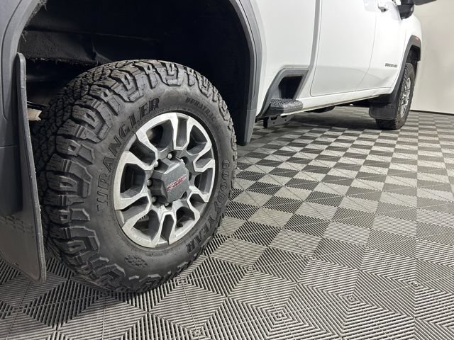 Used 2023 GMC Sierra 3500 SLE w/ SLE Convenience Package AWD/4WD image 12