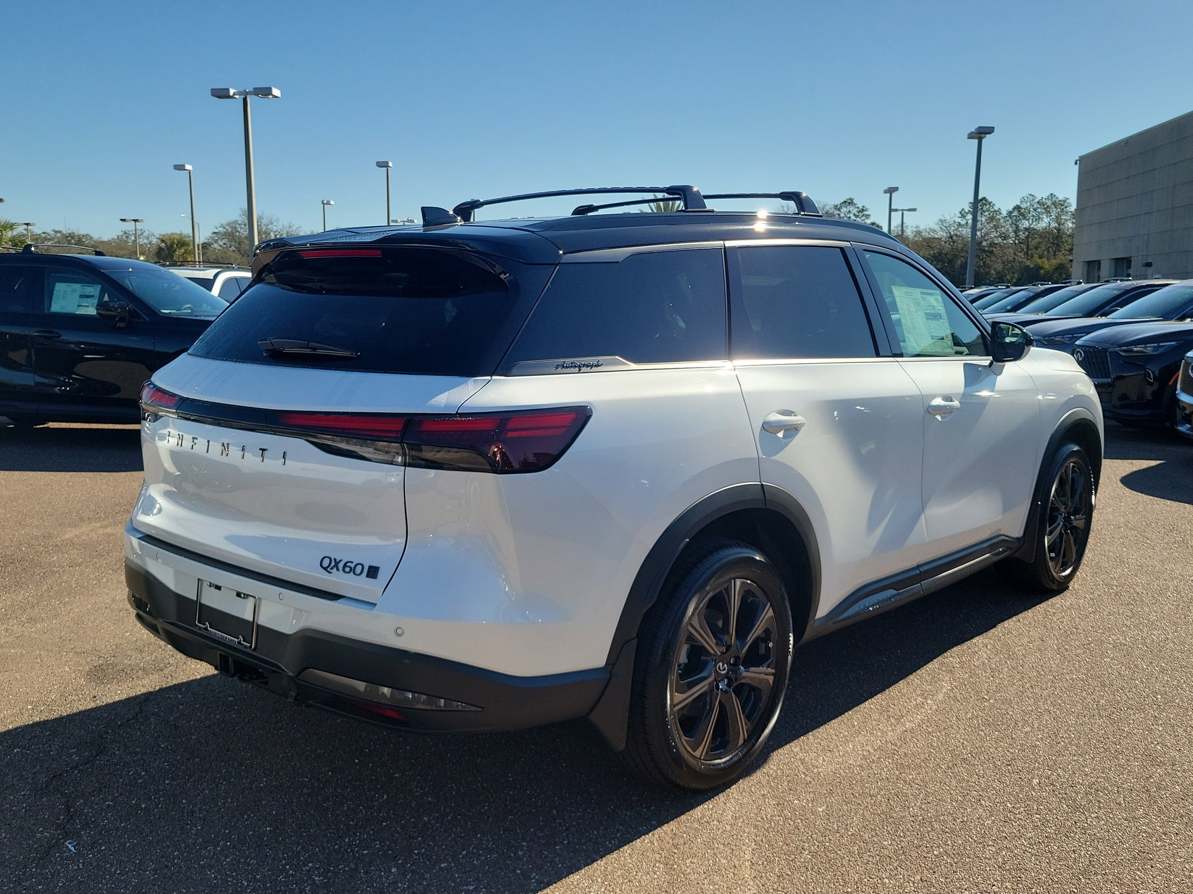 New 2026 INFINITI QX60 Autograph w/ Dark Cargo Package image 3