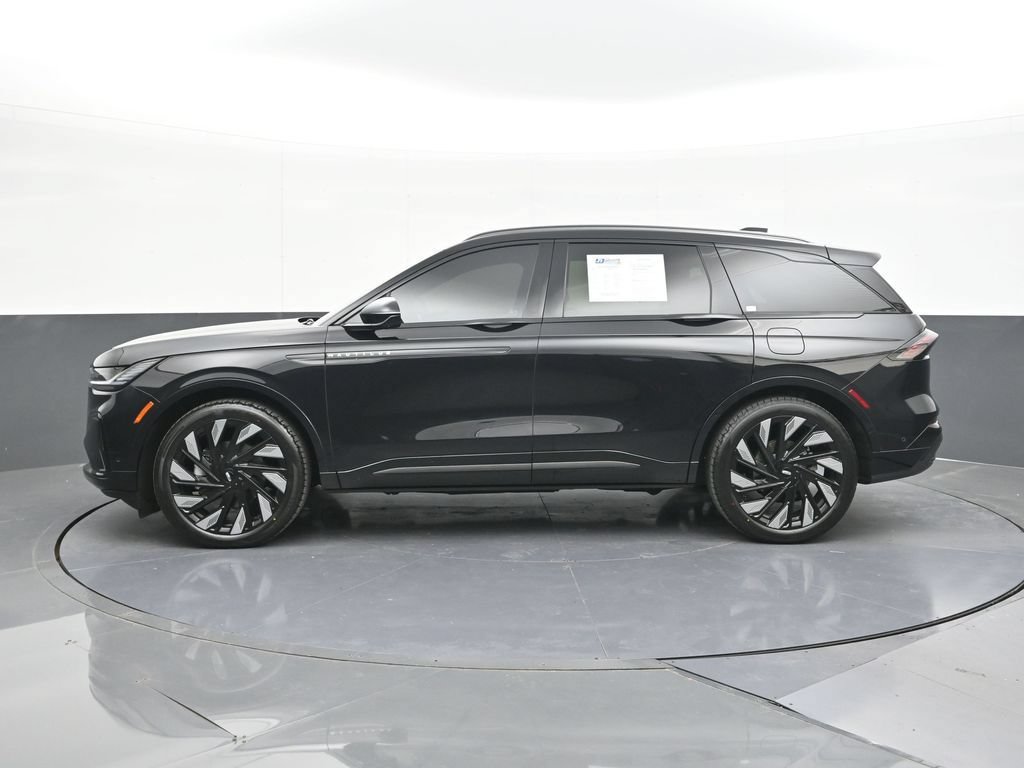 Used 2024 Lincoln Nautilus Reserve w/ Equipment Group 202A AWD/4WD image 5