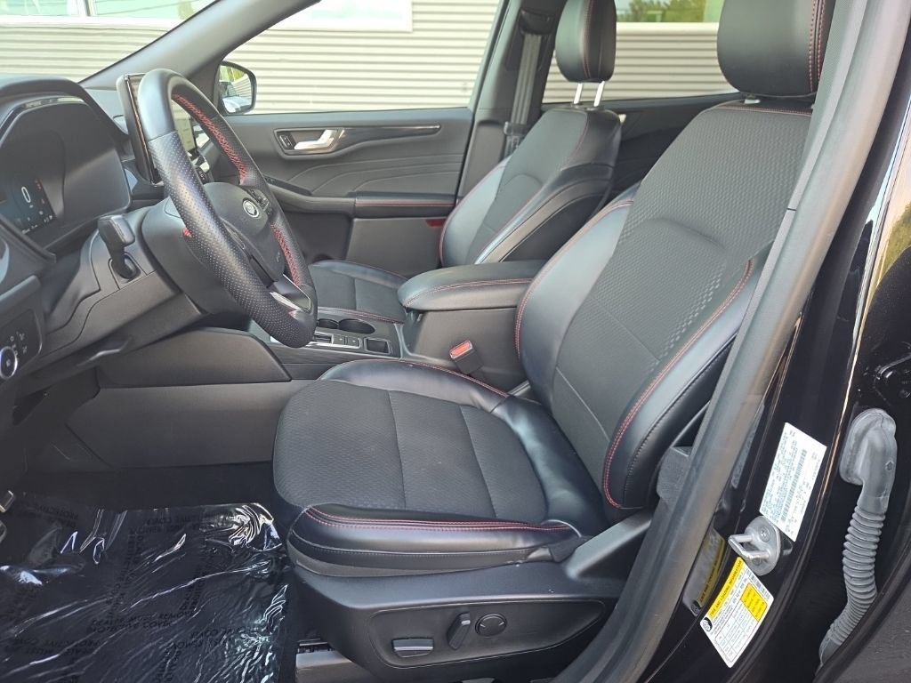 Used 2023 Ford Escape ST-Line Select w/ Tech Pack #2 AWD/4WD image 8