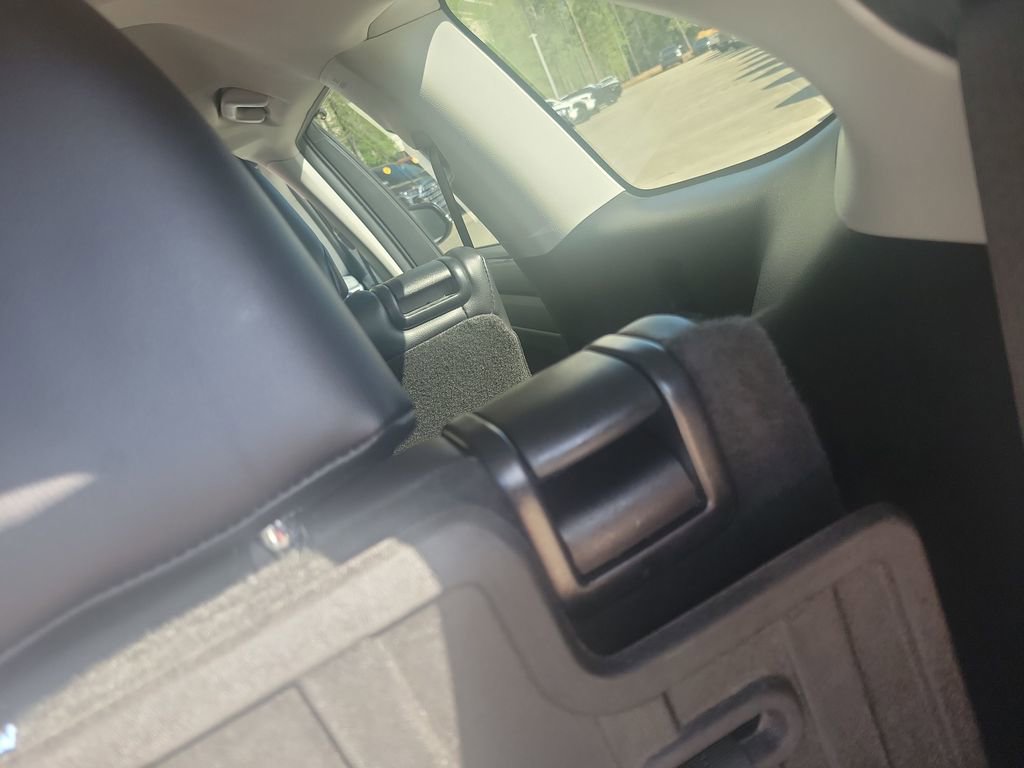 Used 2022 Toyota Highlander XLE image 31