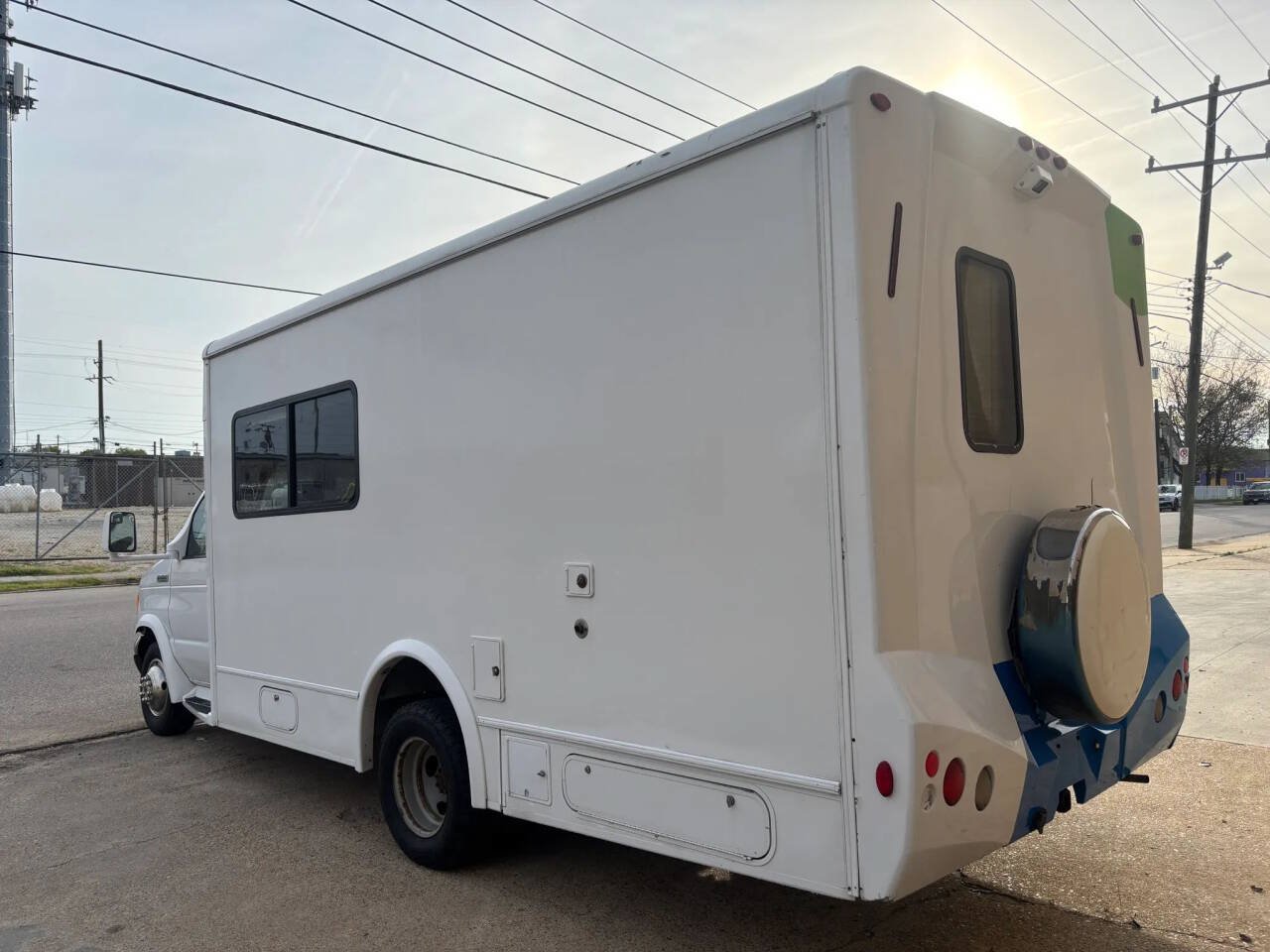 Used 2007 Ford E-450 and Econoline 450 RWD image 4