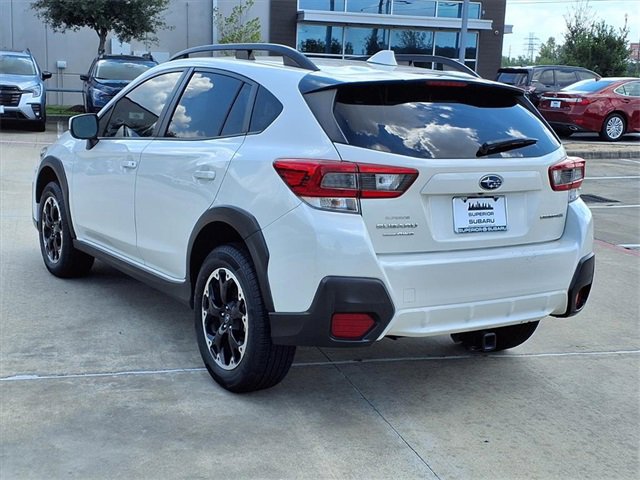 Used 2022 Subaru Crosstrek 2.0i Premium w/ Moonroof Package image 3