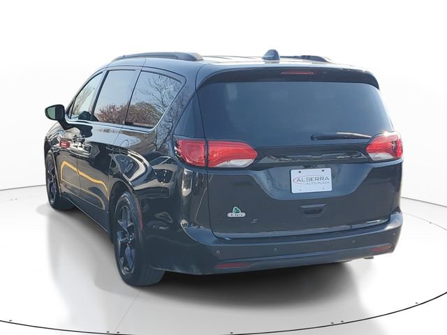 Used 2019 Chrysler Pacifica Touring-L Plus w/ S Appearance Package FWD image 3