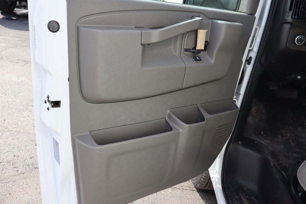 New 2026 Chevrolet Express 3500 w/ Power Convenience Package image 16