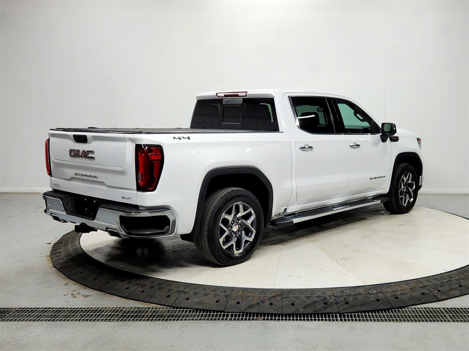 Used 2022 GMC Sierra 1500 SLT w/ SLT Premium Plus Package image 7