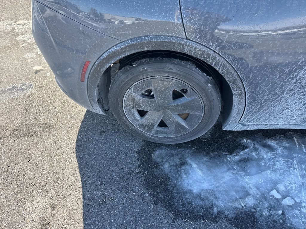 Used 2024 Toyota Prius LE image 10