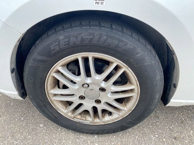 Used 2008 Ford Focus SE FWD image 14