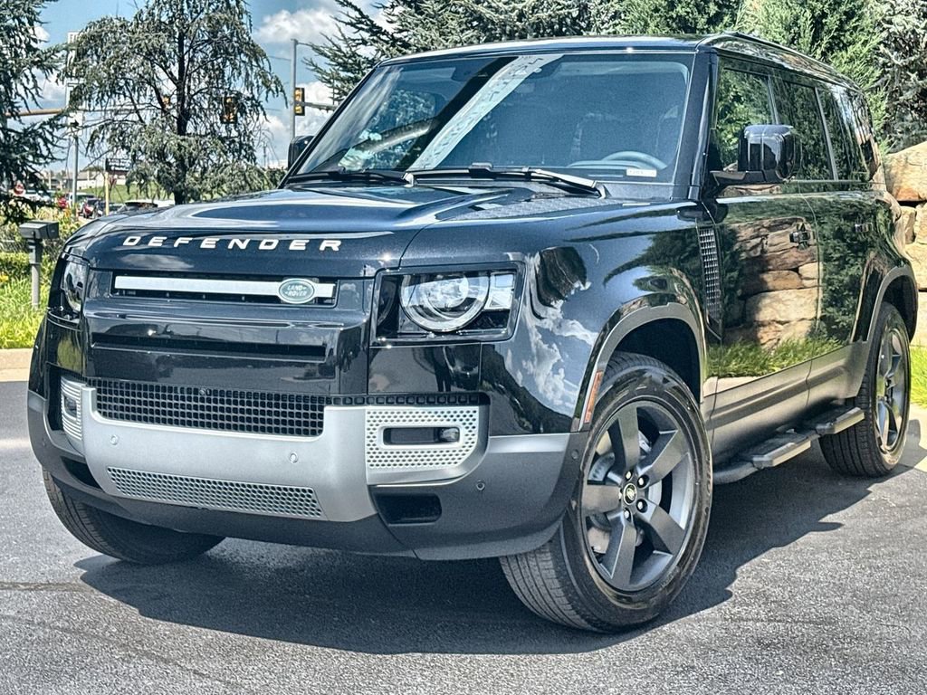 Used 2025 Land Rover Defender 110 S image 1