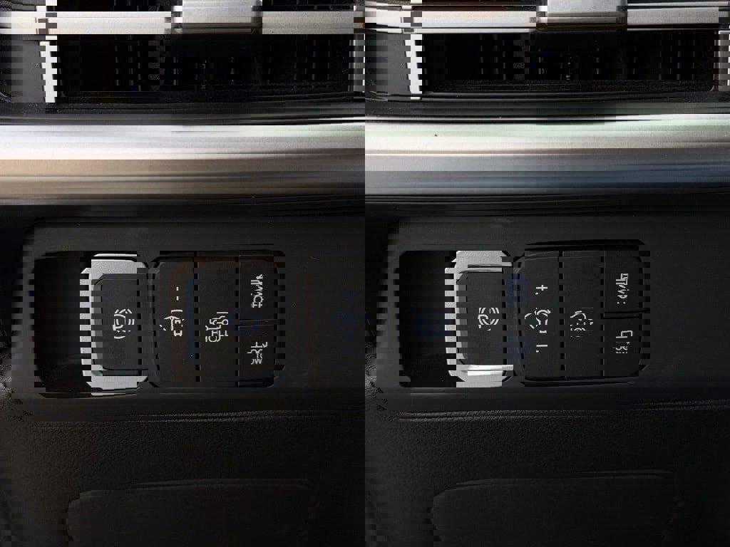 Used 2024 Hyundai Santa Fe XRT image 17