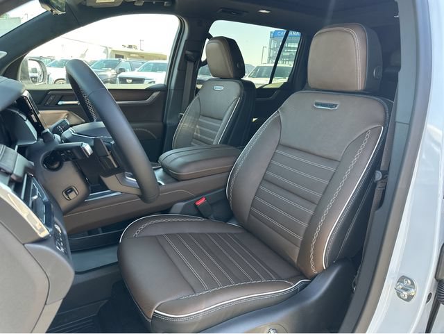 New 2026 GMC Acadia Denali Ultimate w/ LPO, Floor Liner Package AWD/4WD image 26
