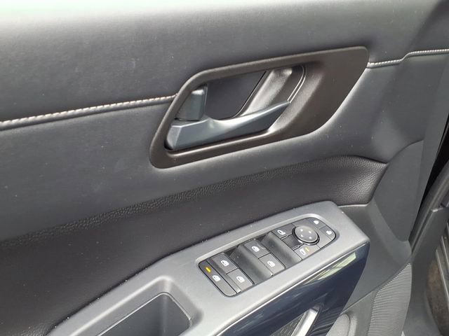 Used 2025 Nissan Pathfinder SV AWD/4WD image 9