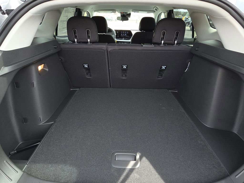 New 2026 Chevrolet Trax LS w/ LS Convenience Package FWD image 32
