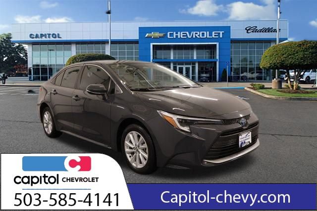 Used 2025 Toyota Corolla XLE