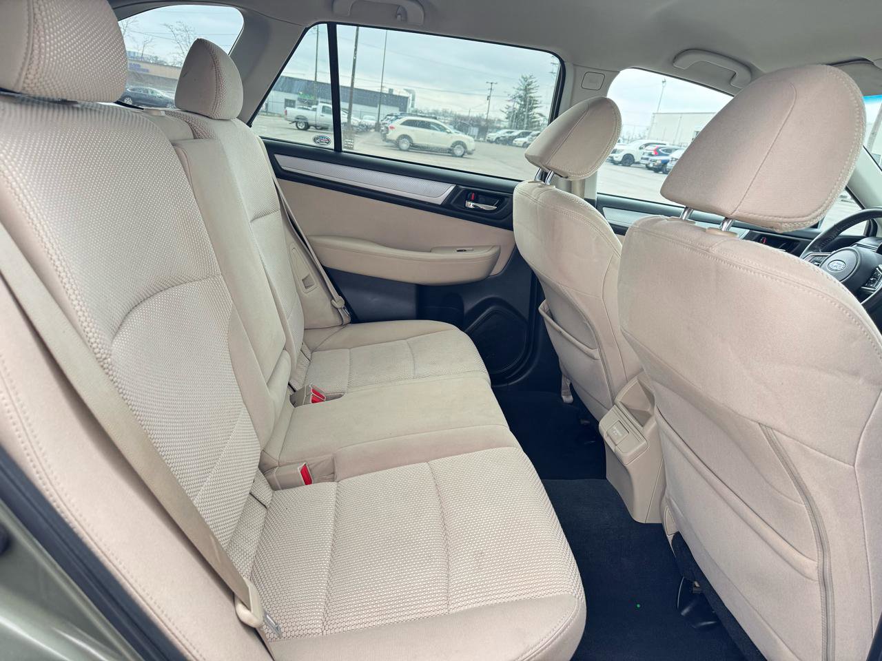 Used 2018 Subaru Outback 2.5i Premium image 19