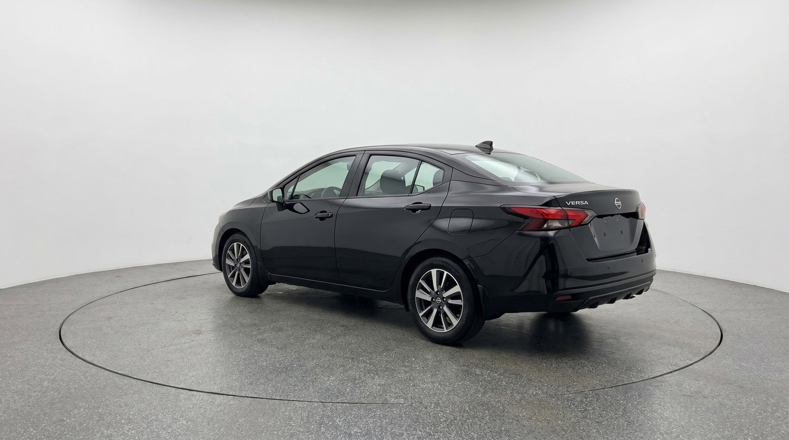 Used 2025 Nissan Versa SV FWD image 6
