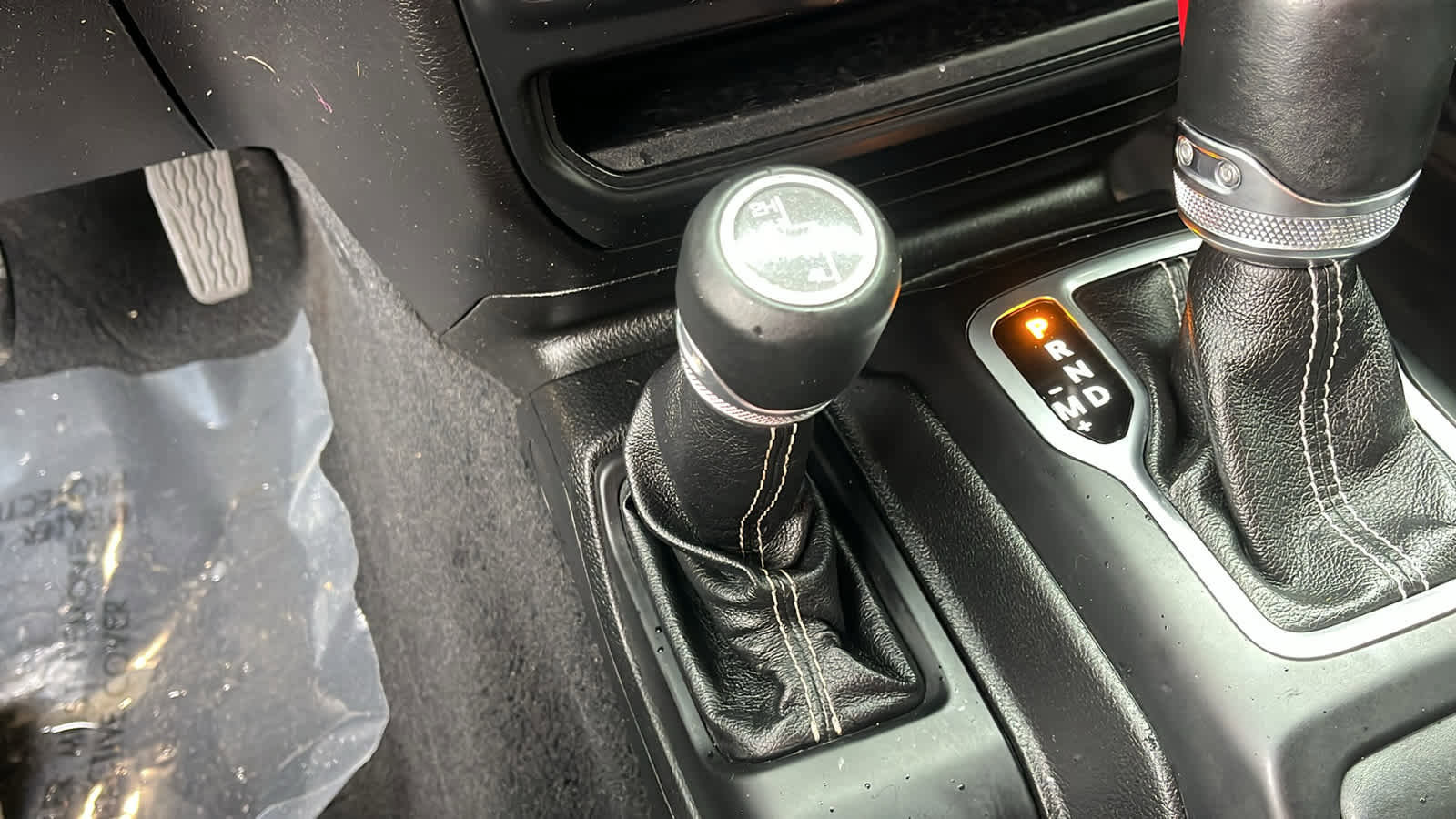 Used 2018 Jeep Wrangler Unlimited Sahara image 21