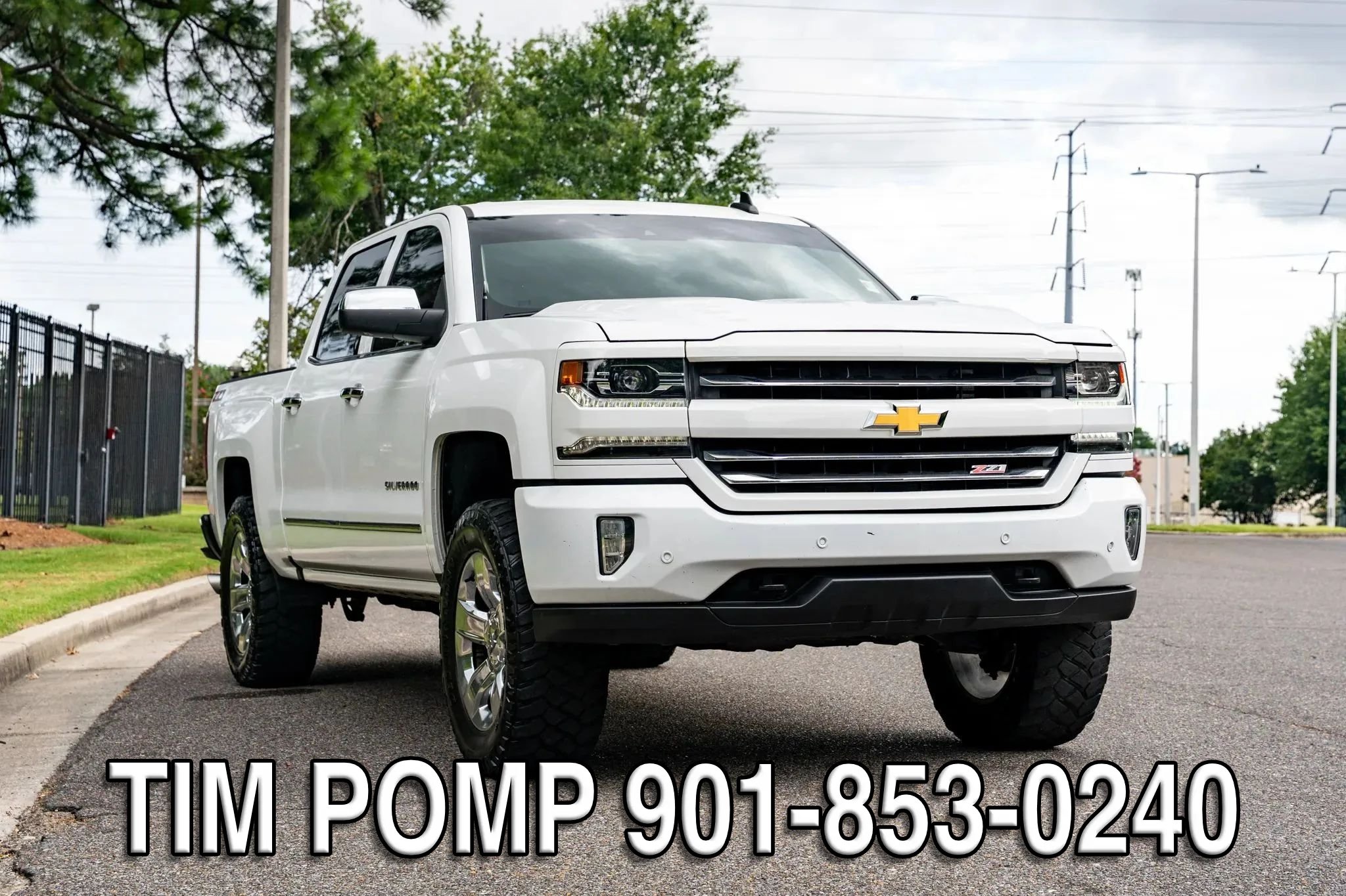 Used 2018 Chevrolet Silverado 1500 LTZ Z71 w/ LTZ Plus Package AWD/4WD image 3