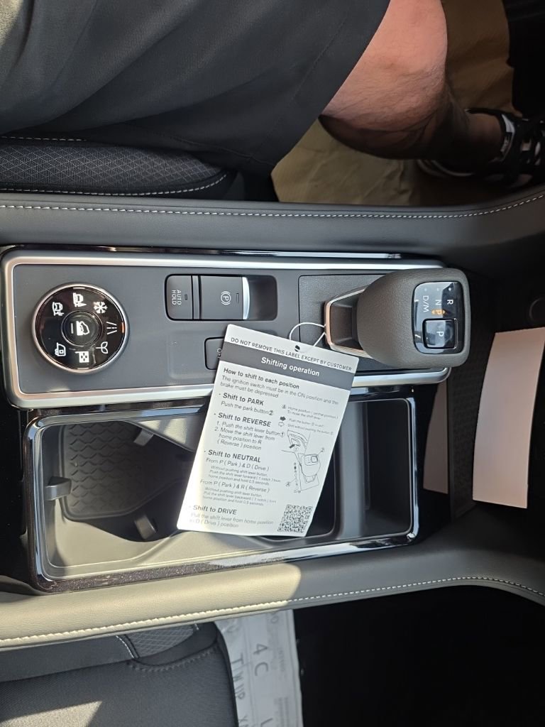 New 2025 Nissan Pathfinder SV image 27