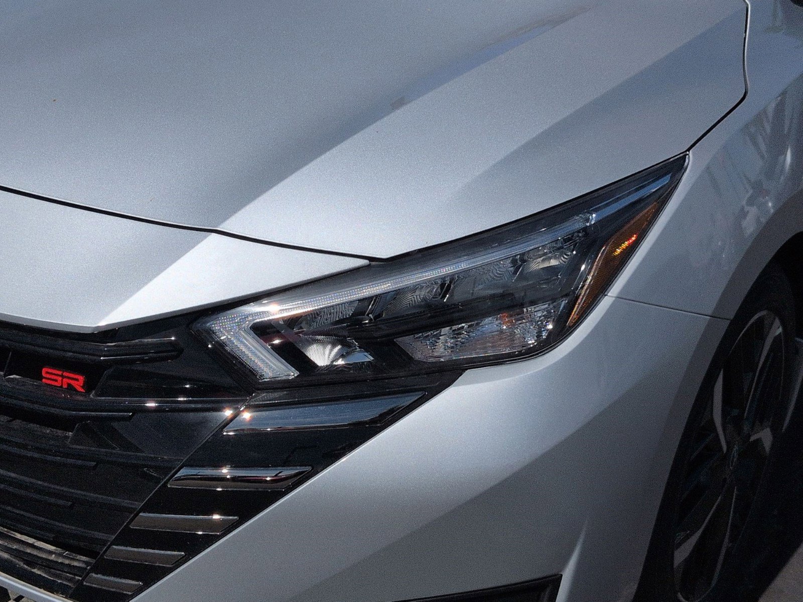 New 2025 Nissan Versa SR w/ Trunk Package image 8