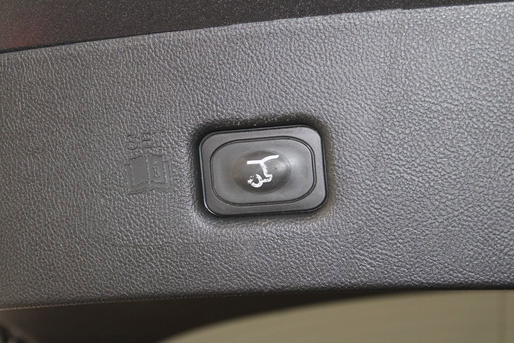 Used 2022 Lincoln Nautilus Reserve w/ Equipment Group 201A image 19