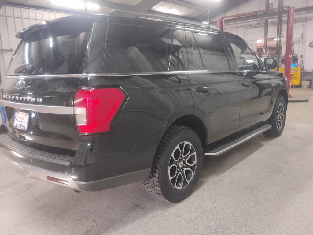 Certified 2023 Ford Expedition XLT image 4