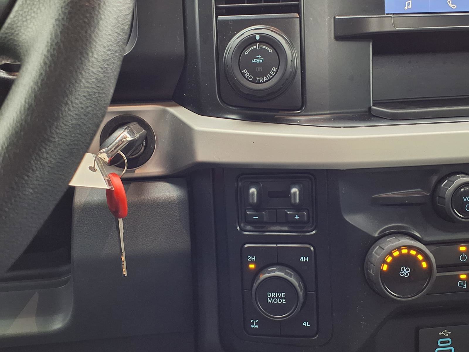 Used 2023 Ford F250 XL w/ STX Appearance Package image 9