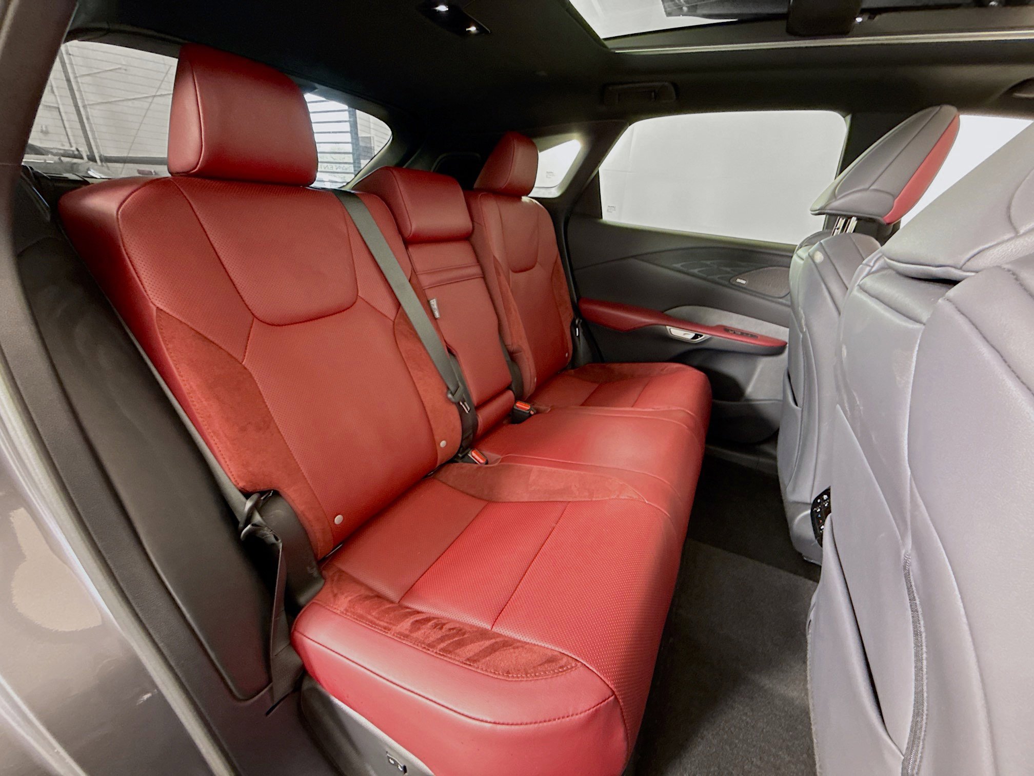 Used 2023 Lexus RX 500h F Sport AWD/4WD image 26