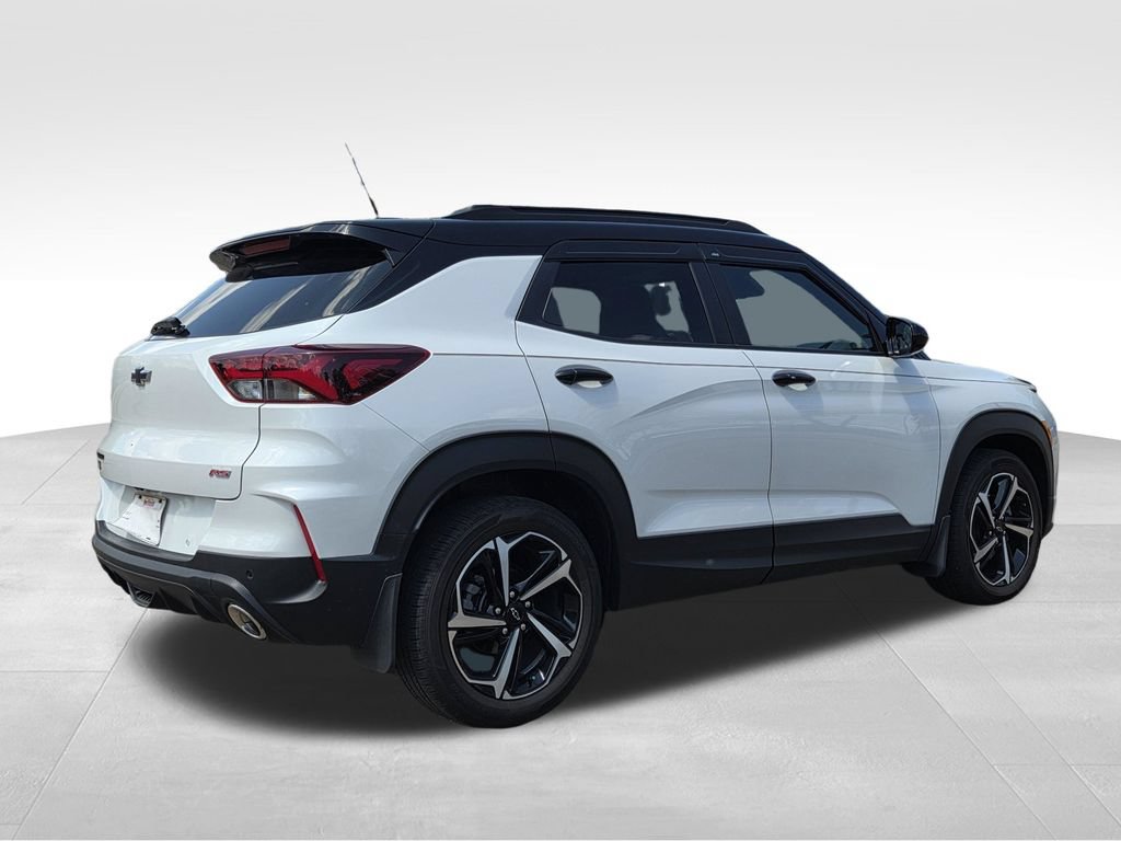 Used 2023 Chevrolet TrailBlazer RS w/ Sun and Liftgate Package FWD image 6