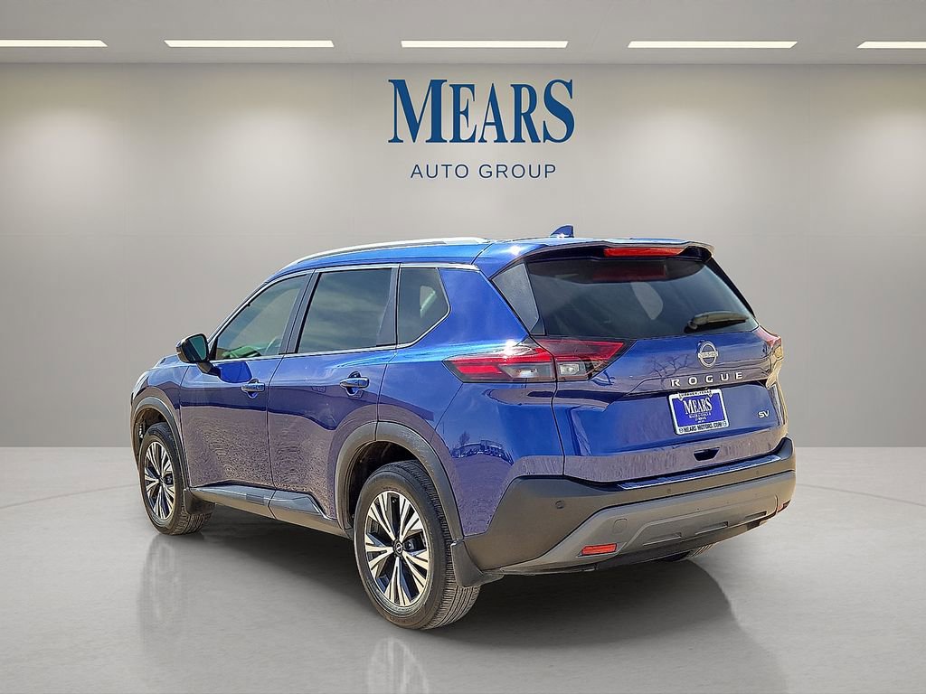 Used 2022 Nissan Rogue SV w/ SV Premium Package image 3