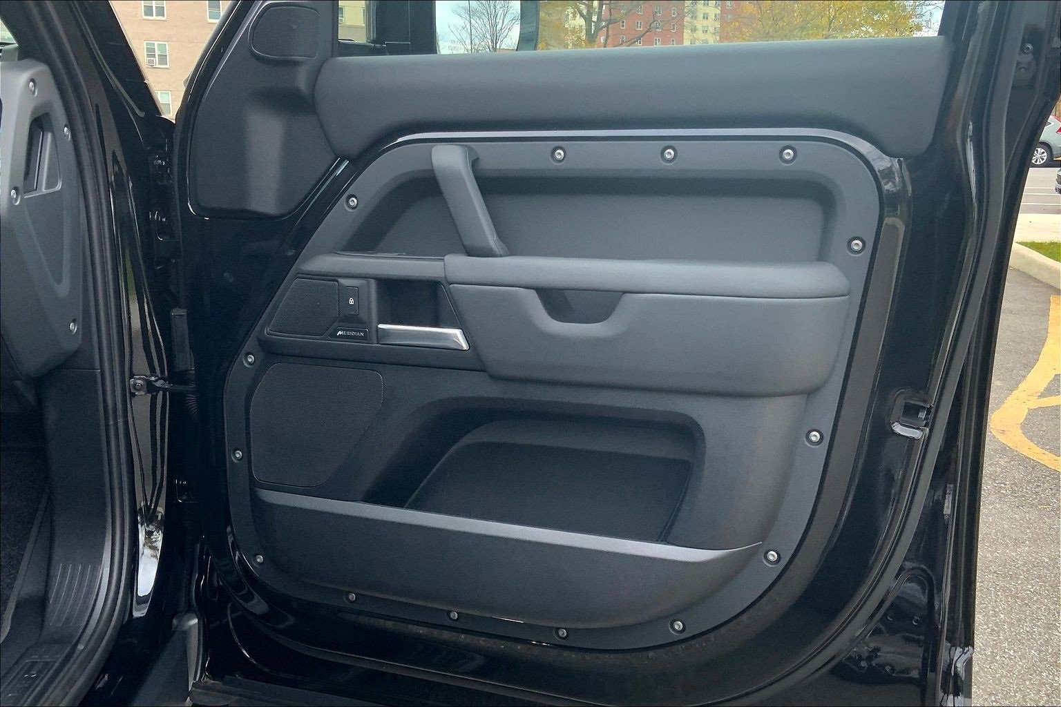 Used 2025 Land Rover Defender 110 S image 22