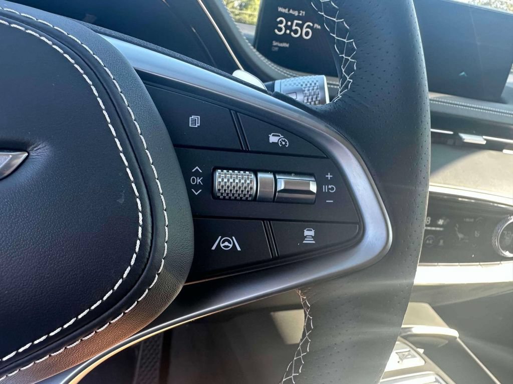 New 2025 Genesis Electrified GV70 w/ Prestige Package AWD/4WD image 17
