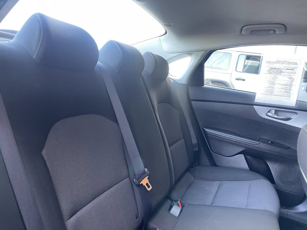 Used 2022 Kia Forte LXS FWD image 21