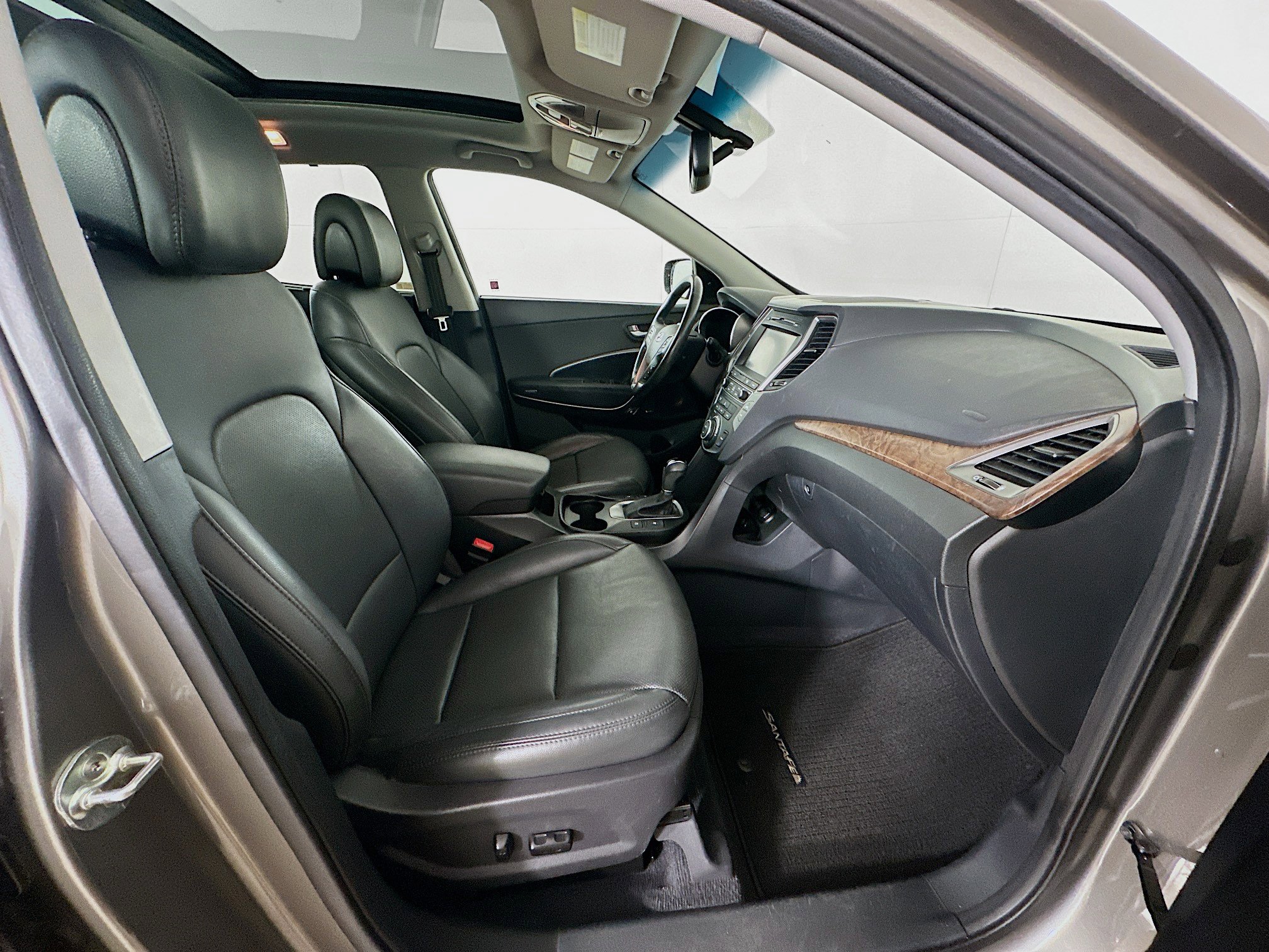 Used 2018 Hyundai Santa Fe Sport w/ Cargo Package image 32