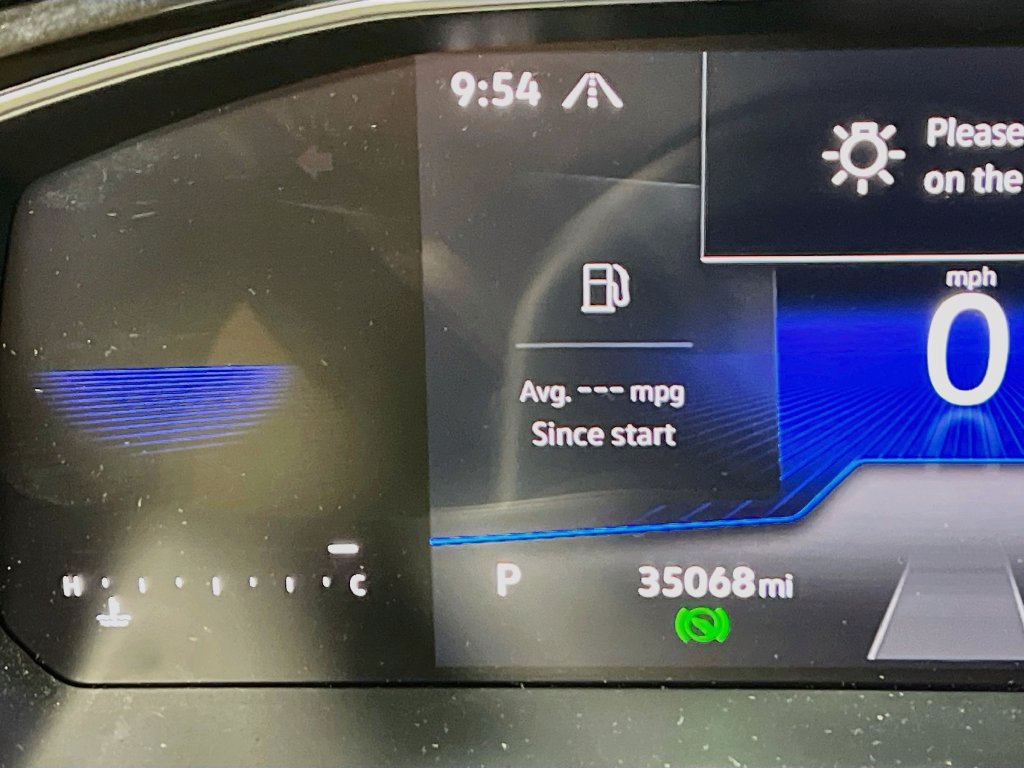 Used 2024 Volkswagen Jetta SE w/ Panoramic Sunroof Package FWD image 12