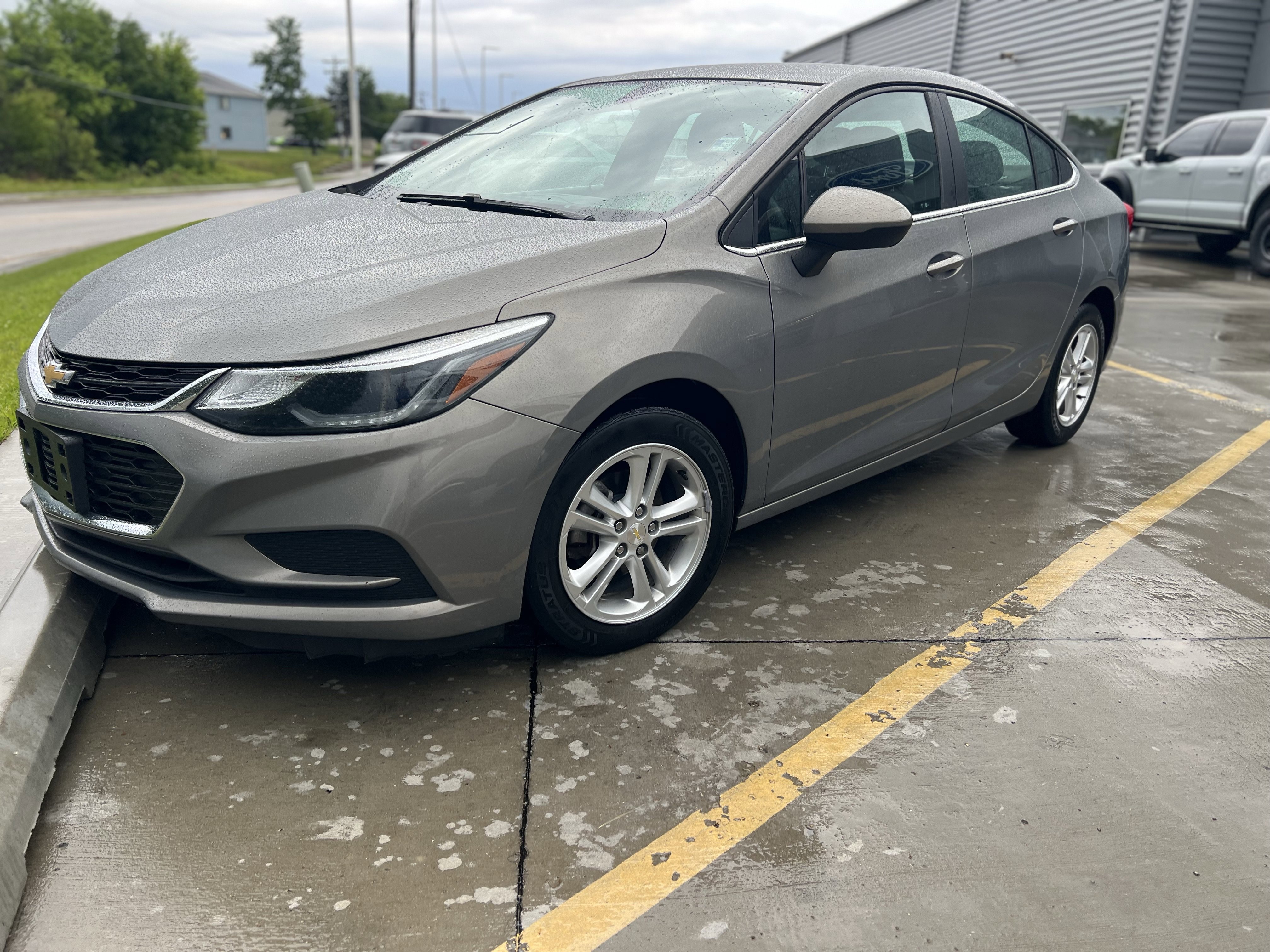 Used 2018 Chevrolet Cruze LT FWD image 9
