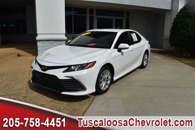 Used 2023 Toyota Camry LE FWD image 5