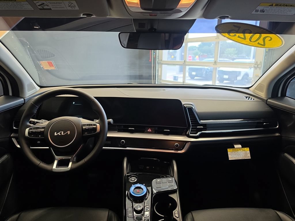 Certified 2025 Kia Sportage EX AWD/4WD image 18